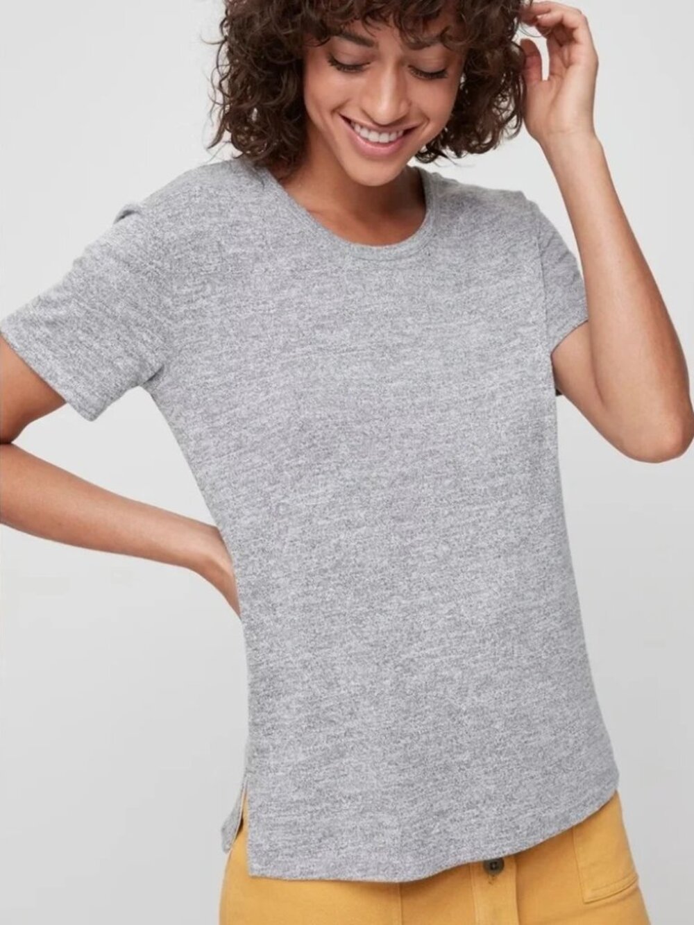 Wilfred Davina gray t-shirt